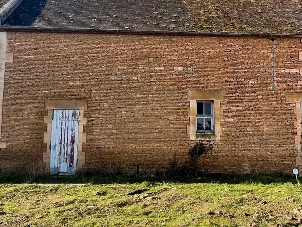 Bâtiment pierres à réhabiliter 