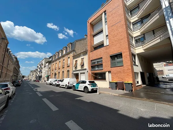 Parking/box REIMS 