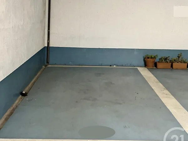 Parking 13 m² 