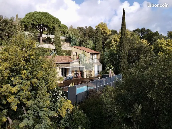 Villa 5 pièces 130 m² 