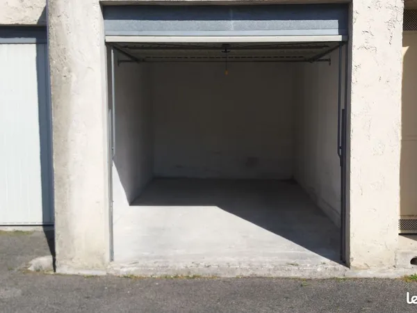 Loue garage 