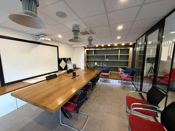 Bureaux 382 m² 