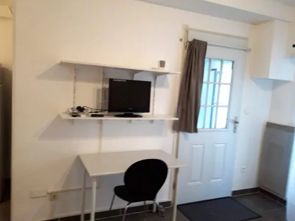 Studio 1 pièce 24 m² 