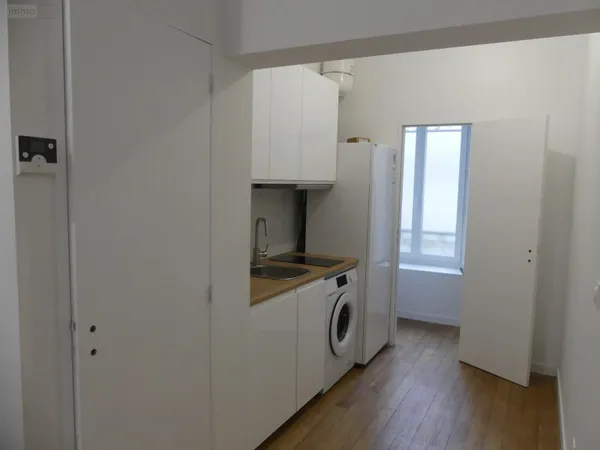 Studio 1 pièce 18 m² 