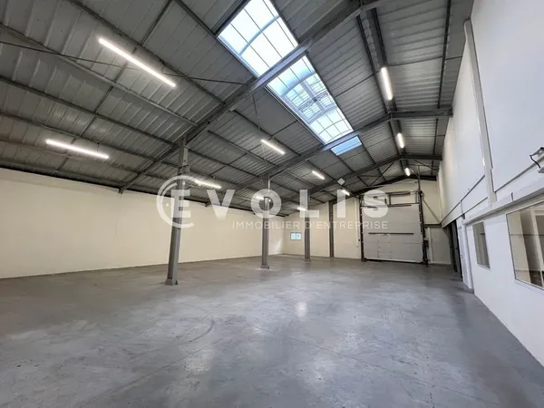 Locaux d'activité - A LOUER - 407 m² non divisibles 