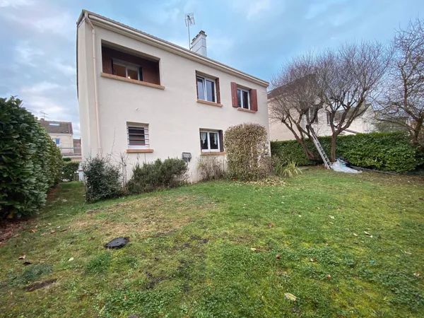 Maison louée type F6 