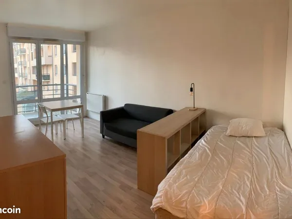 Meublé studio quartier théâtre balcon+parking 
