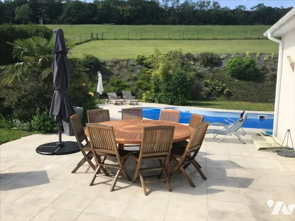 Maison 6 pièces 138 m² 
