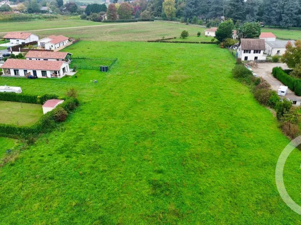 Terrain 10000 m² 