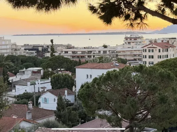 Grand studio rénové avec terrasse et vue mer - Juan-les-Pins, Mas de Tanit 