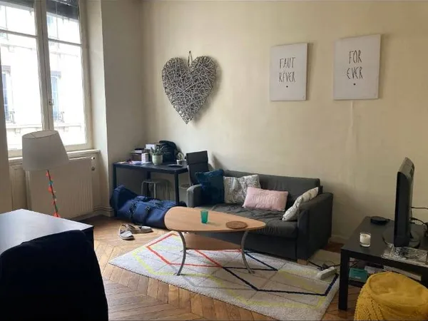 Chambre disponible en colocation - Lyon 6 - Dispo février/mars 2026 