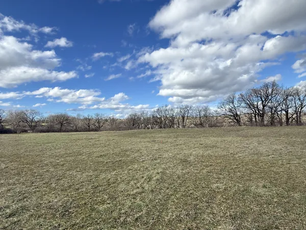 Très beau terrain constructible village de FIJAGUET 