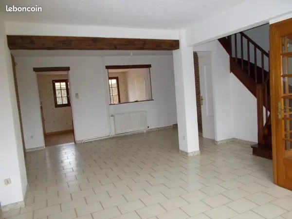 À louer maison avec garage et jardin dispo 01/02/2026 