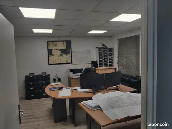 Bureaux 80m2 + stockage 100 m2 