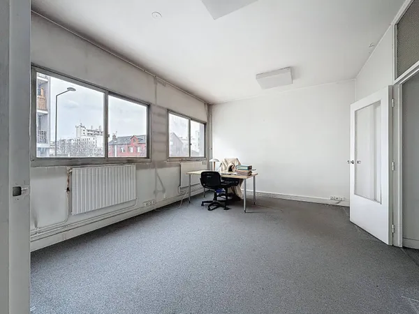 Bureaux 85 m² 