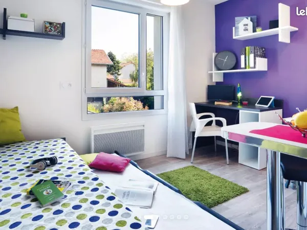 Studio 1 pièce 19 m² 