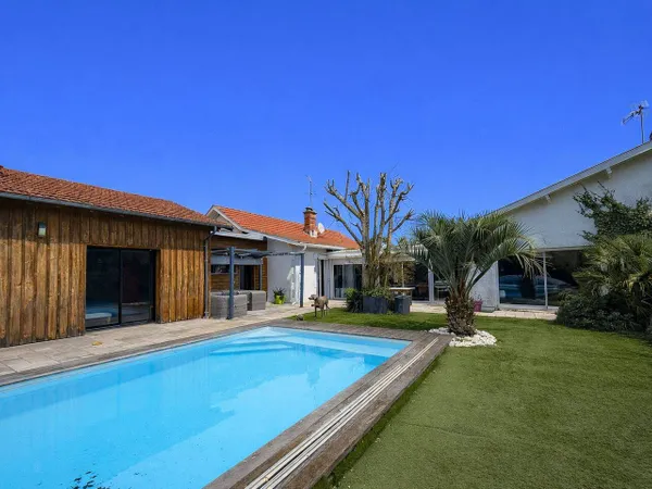 Maison 8 pièces 190 m² 