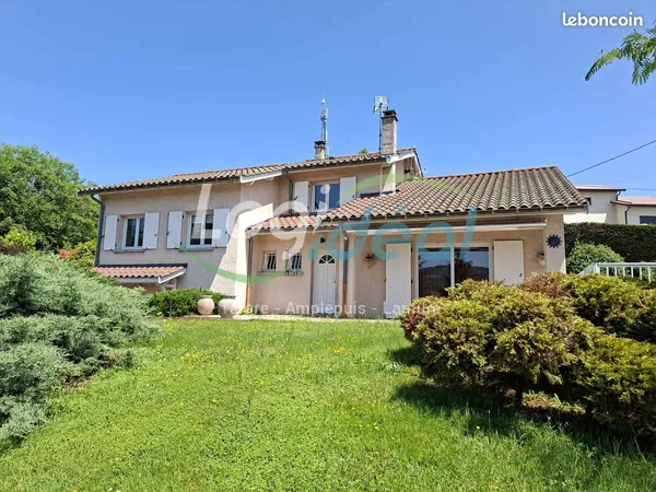 Villa 6 pièces 145 m² 