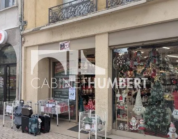 Local commercial 150 m² 