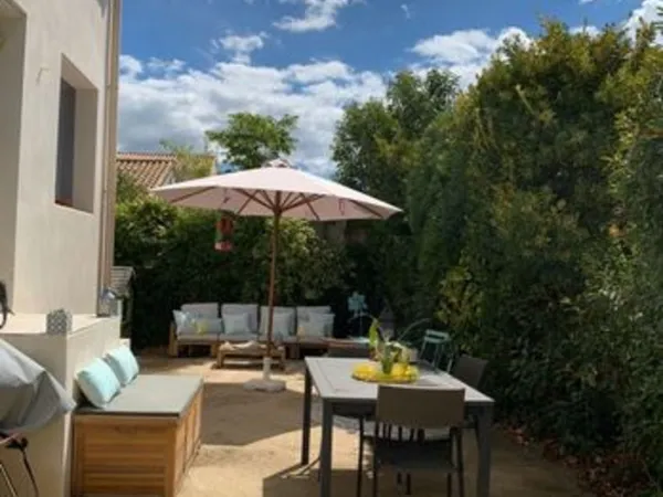 Maison T6 de 185m2 avec garage et jardin à Lattes 
