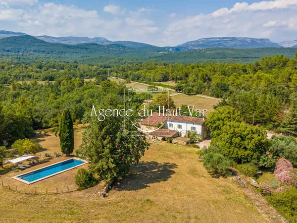 Propriété Provençale, bastide et maison d'amis. 5 hectares 