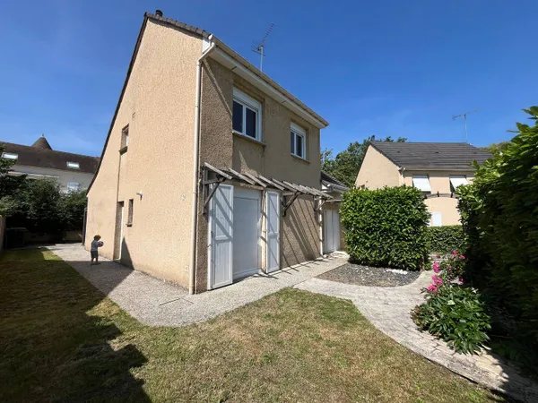 Maison 1 pièce 120 m² 