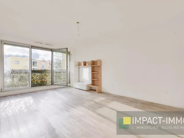 Appartement de trois pièces à deux pas de La Défense 