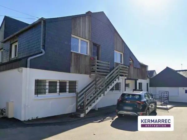 À VENDRE - Local commercial rénové - BRUZ - 109 m² 