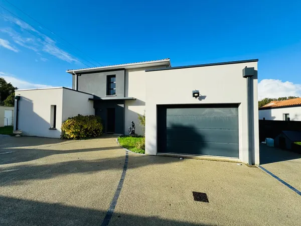 Maison contemporaine de 148m2 à Vertou (44115) 