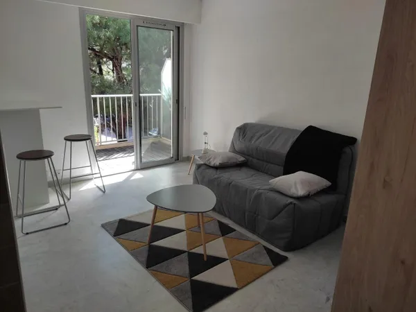 Studio 1 pièce 21 m² 