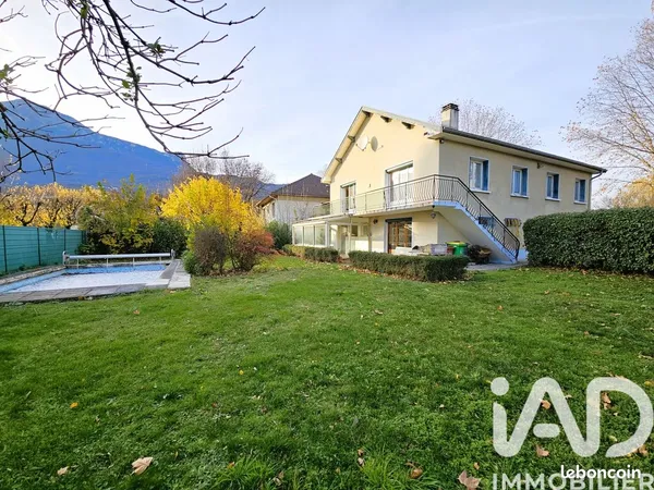 Mas 7 pièces 177 m² 