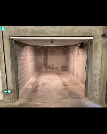 A louer garage fermé de 15,40m² 