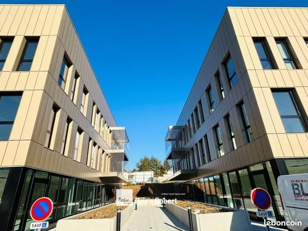 Bureaux 189 m² 