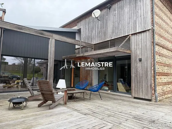Maison 7 pièces 210 m² 