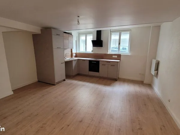 Studio rénové centre ville 27 m² 