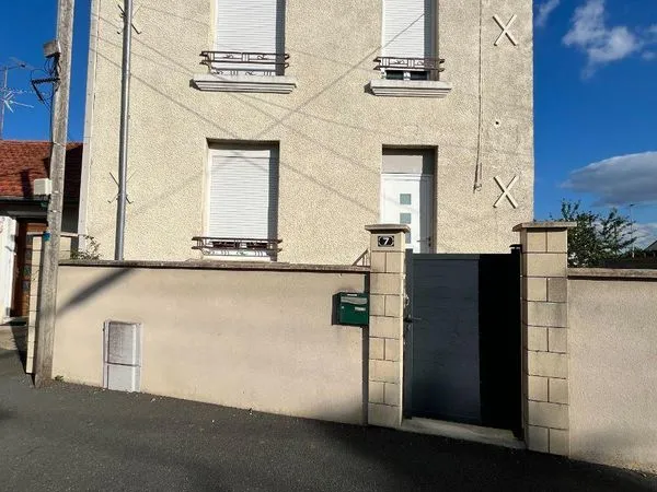 Maison de ville 30 pièces 74 m² 