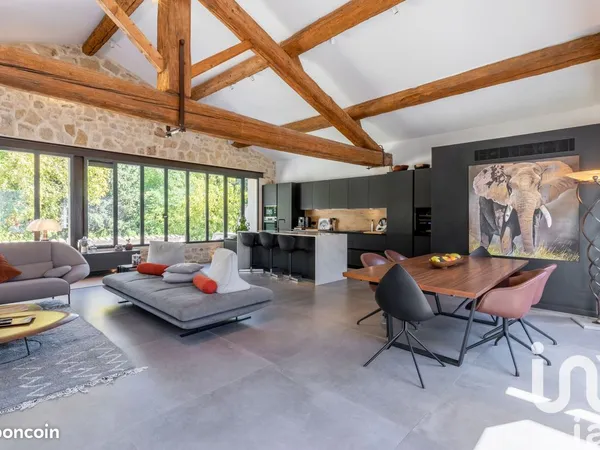 Mas 4 pièces 207 m² 