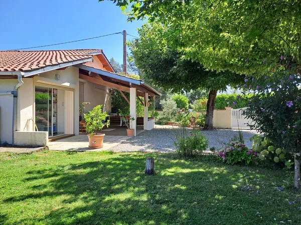 A St Nicolas de la Grave 82210 maison 5 pièces efficiente 