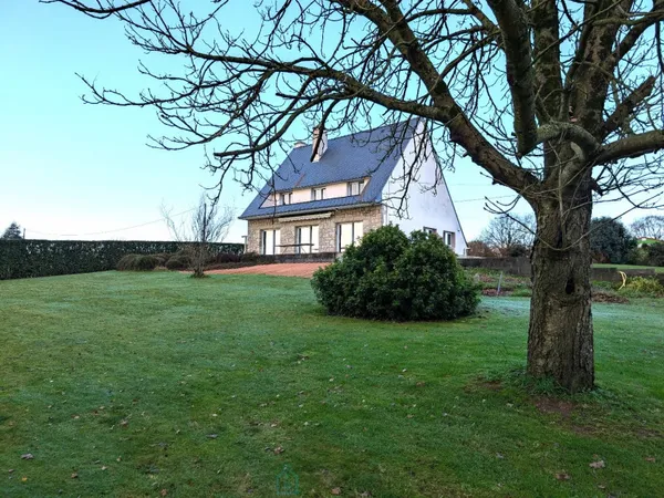 Propriété 7 pièces 179 m² 
