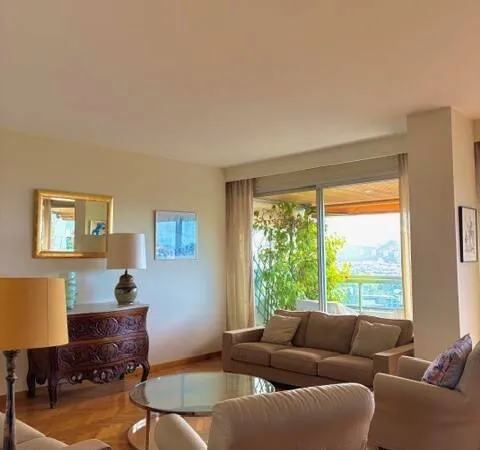 Appartement 4 pièces 138 m² 
