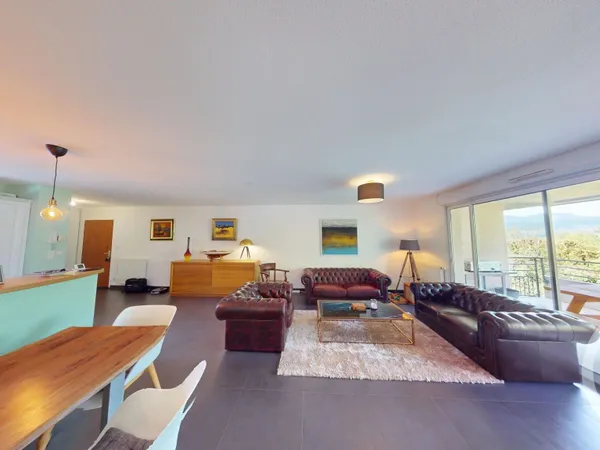 Appartement 4 pièces 94 m² 