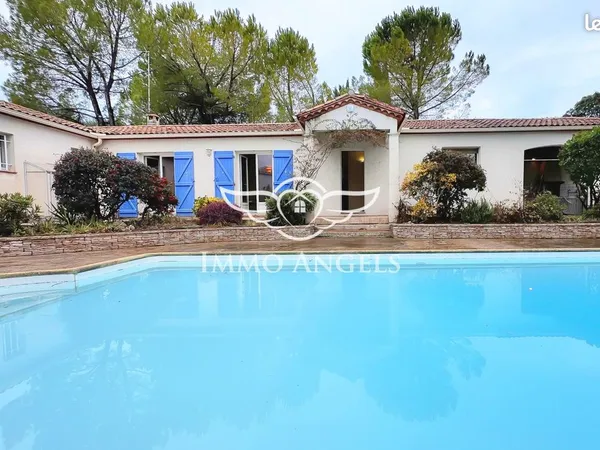 Villa 4 pièces 123 m² 