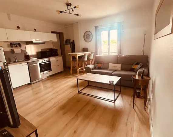 Appartement meublé 1 chambre - 35 m² - Centre de Chessy-les-Mines 