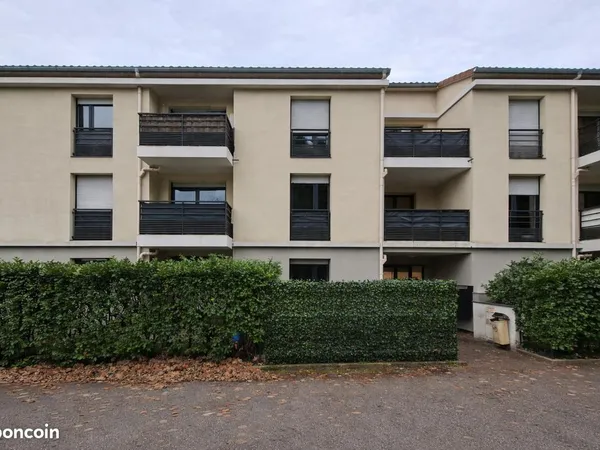 Studio 1 pièce 20 m² 