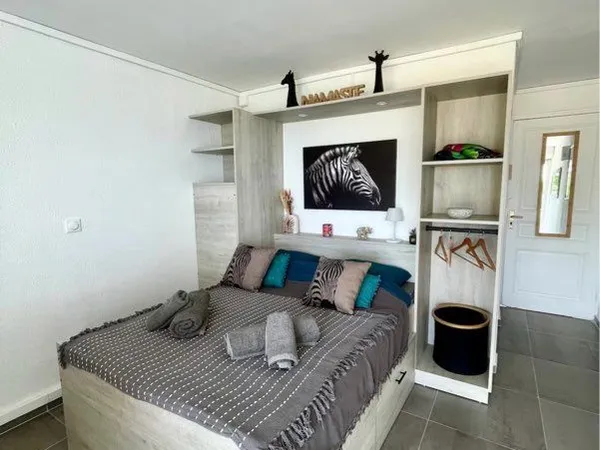 Studio cosy avec terrasse - Vue mer - Gosier - Disponible mai à novembre 