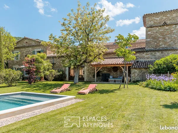 Propriété 15 pièces 815 m² 