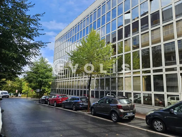 Bureaux 88 m² 
