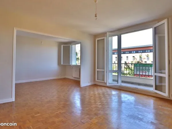 Appartement 4 pièces 80 m² 