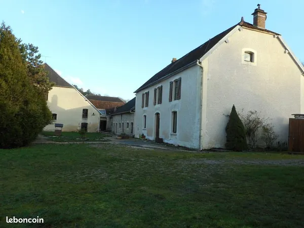 Maison 10 pièces 235 m² 