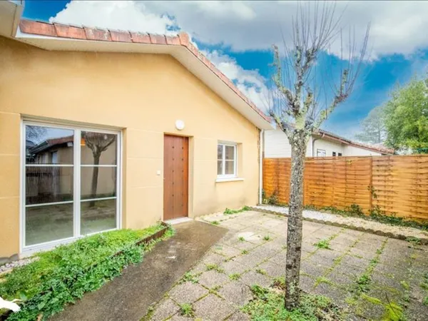 Maison de 2 pièces principales 